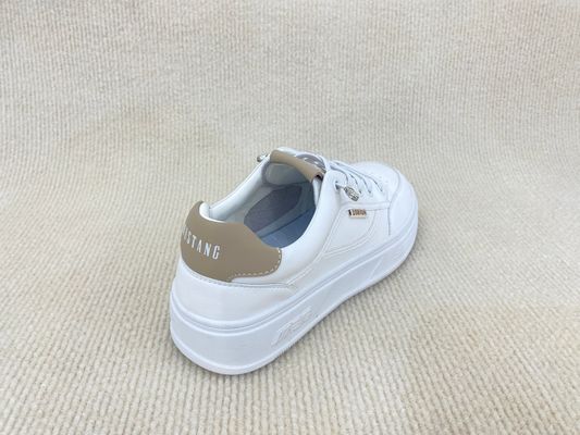 Women comfort flat heel sport shoes with breathable mesh and lace up