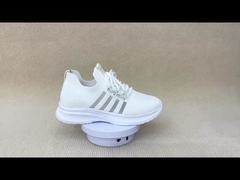 Chaussures de sport blanches pour femmes légères et faciles à porter